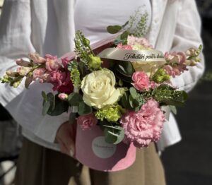 Aranjament floral tip tocă pentru absolvire #pink